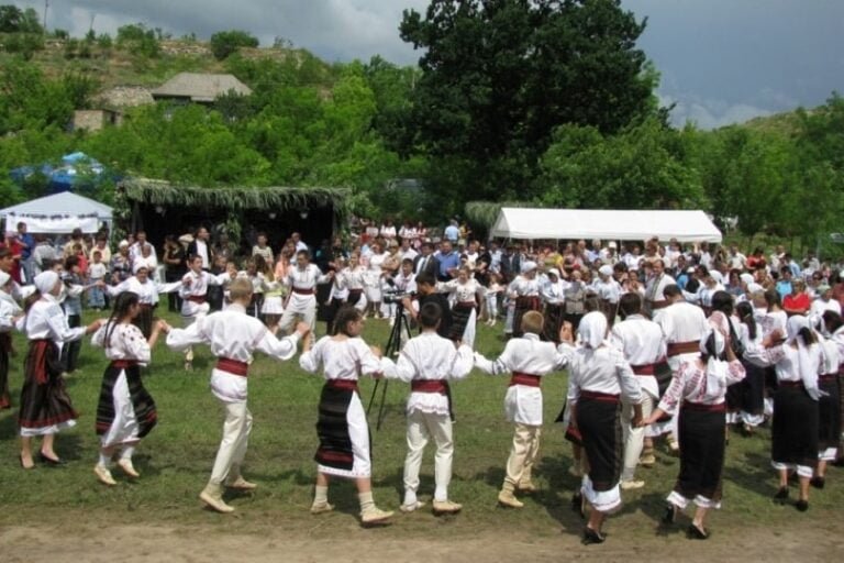 The Great Sunday-Festival-in-Domulgeni-village-Moldova