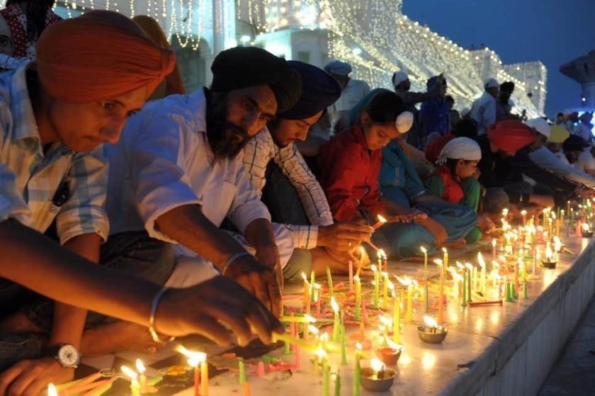 Diwali-Festival-of-Lights-in Ayodhya-India